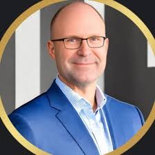 Marc Simms's Instagram, Twitter & Facebook