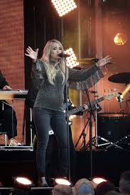 Carrie underwood on flood relief, moving to nyc for gma. Carrie Underwood Makes An Appearance On The Jimmy Kimmel Live In Hollywood Los Angeles 190918 3