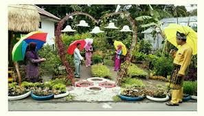 Maybe you would like to learn more about one of these? 7 Ide Dekorasi Kampung 17 Agustus 2020 Untuk Rayakan Kemerdekaan