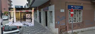 Banca popolare di ancona è stata incorporata nel gruppo ubi banca a partire dal 2017, questo significa che l'assistenza clienti è assicurata, oggi, da ubi banca a cominciare dal numero verde 800500200 sempre attivo, dal lunedì al venerdì dalle ore 8 alle 23, il sabato dalle ore 9 alle 20 e la domenica mezza giornata, dalle ore 8 alle 14. Volla Assalto All Ubi Banca Danneggiato Anche L Appartamento Sovrastante Nano Tv