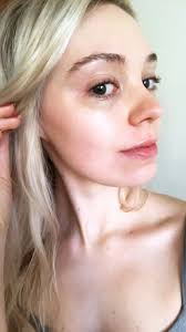 If you are trying to grow your eyebrows back in a natural healthy condition due to over plucking or excessive hair removal this will help you understand the process so you can get started on your journey to full natural eyebrows. 6 Natural Ways To Grow Thicker Eyebrows Who What Wear