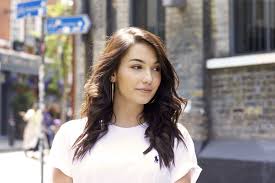 Now that you're aware of common mistakes when it comes to straightening now it's time for the main event—learning how to straighten curly hair the right way. Straight To Curly Hair How To Make Your Curls Last