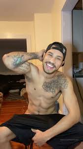 Man ass: BLACK MASTER FARTING FOR YOU - video 2 - ThisVid.com