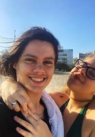 Filho da Mayra Cardi é criticado na web e coach sai em sua defesa:  "Despautério"