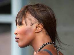 Auf instagram hat naomi campbell eine nahaufnahme ihres gesichts geteilt. Naomi Campbell Wird Kolumnistin Fur Das Deutsche Interview Magazin