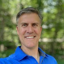 Lisa Hack's Instagram, Twitter & Facebook