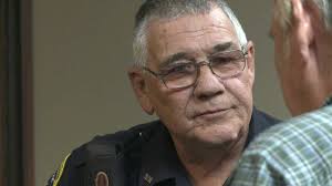 Moulton Police Officer Retires After 40 Years