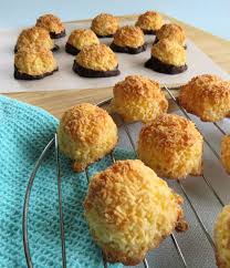Simple 3 Ingredient Coconut Macaroons Recipe Coconut Macaroons Coconut Macaroons Recipe Coconut Recipes