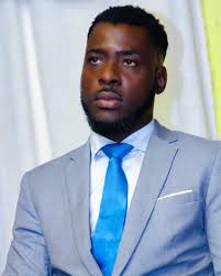 MC à la cérémonie de graduation de la 23ème promotion de l'ISBIOMED 📷: GTG  Photography