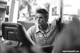 Riley Smith The Guy From The Disney Channel Original Movie Motocross Oh My Gosh I Remember Him Droooool Good Looking Men American Idol Favorite Celebrities