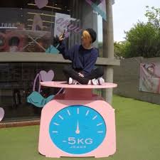 きょーちゃん On Twitter みれいちゃんに声かけられてね 髪切りましね って 覚えてくれてるなんて思ってなかったからちょー嬉しくて みれいちゃん可愛いかった らいくんもかっこよかった 実は前からみれらいのファンっす 千葉 Parco Wego みれらい Http T Co