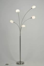 art 70308 compacte vloerlamp met 5 geschuurd stalen bogen met witte opale glazen de glazen kapjes zijn verstelbaar door de kniegewrichtjes arc lamp lamp decor