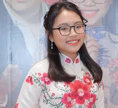 Đây cũng là thời điểm phương mỹ chi được khán giả biết đến và yêu mến khi thể hiện các ca khúc. PhÆ°Æ¡ng Má»¹ Chi Máº¹ Cháº¿t Sá»¯ng NgÆ°á»i Khong Ká»‹p Len Bá»‹t Miá»‡ng Toi Láº¡i Vietnamnet