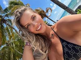 Ana Lim's Instagram, Twitter & Facebook