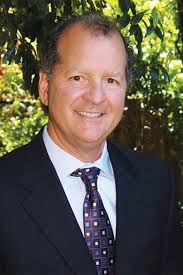 Wayne Gomes, Real Estate Agent