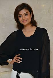 Pin By Saluteindia On Ishitha Vyas Fashion Tops Women