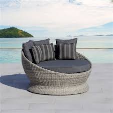 Shop outdoor top brands at lowe's canada online store. Ove Decors Brisbane Wicker Outdoor Daybed With Cushions And Grey Aluminum Frame 29pdb Br2a56 Gr3br Rona