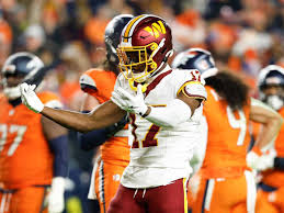 Washington Commanders star joins elite franchise company in Week 13 return