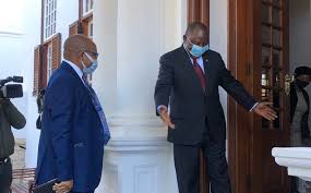 Read cyril ramaphosa by with a free trial. Lesotho Pm Majoro Arrives In Pretoria For Courtesy Visit To Ramaphosa
