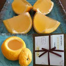 gwのお礼にと 福岡で会社務めしてた頃の元同僚先輩から大宰府藤丸さんのお菓子が届きました 藤丸さんのお菓子は上品で大好き 大宰府 藤丸 能古島の甘夏羮 甘夏羮 和菓子 絶品 期間限定 fruit food apricot