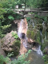 9 bigar waterfall, romania 10 dune of pilat, france 11 giant's causeway, northern ireland 12 blue grotto, italy 13 white cliffs of dover, england 14 santorini, greece 15 davolja varos, serbia 16 fingal's cave, scotland 17 vatnajokull glacier ice caves, iceland 18 crooked forest, poland 19 jagala waterfall, estonia Het07joiewfdtm
