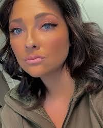 Sierra Canfield's Instagram, Twitter & Facebook