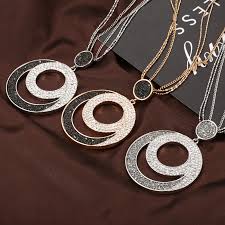 Or 18 carats, 750 millièmes. Collier Vintage Avec Pendentif Grand Cercle Pour Femmes Plaque Argent Rond Noir Blanc Cristal Avec Chaine A Plusieurs Niveaux Bijoux Aliexpress