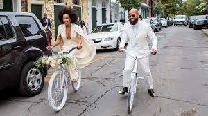 Maybe you would like to learn more about one of these? Beyonce Schwester Solange Allergisch Gegen Die Ehe Nach Dem Ja Wort Kamen Die Pusteln Leute Bild De