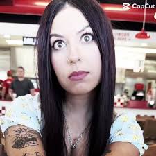 CapCut @Erika Silva Braga @larry #larryreads