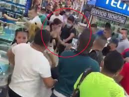 Cali, graffiti, américa de cali, deportivo cali, area legal, empresario. Fue Al Centro Con Una Amiga Se Habria Encontrado A Su Esposa Y Todo Se Volvio Un Ring De Boxeo En Cali Tubarco Noticias