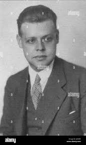 1900 1945 hi-res stock photography and images