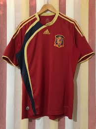 Spain home shirt 2020 2021, taking inspiration from the spanish flag, the spain home shirt displays all the hallmarks of a. 2009 10 Adidas Spain Football Soccer Jersey Men S Fashion Activewear On Carousell