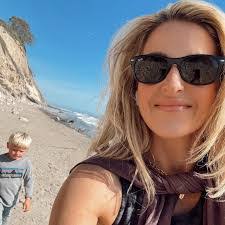 Rebecca Capps's Instagram, Twitter & Facebook