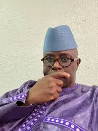 Hier nous étions le marché Mboppi où chacun venait faire son commerce  politique. Aujourd'hui, nous fermons le marché pour des raisons de  salubrité publique. La date de réouverture vous sera communiquée très