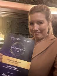 Samantha Jackman's Instagram, Twitter & Facebook