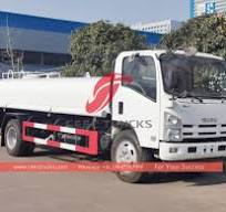 Buy ISUZU ELF 8000 liters stainless steel water truck for ...