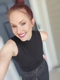 JasmineBrown is a multitasking mama! With two little ones keeping her busy,  she says she barely has time to sit down and eat these days. Can you relate?