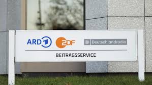 Mitten im bundestagswahlkampf und in den koalitionsverhandlungen in. 9g4z27 Uxx2 Pm