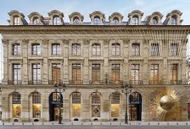 With christmas approaching, do your hopaal draws and designs clothes made from recycled materials. Meet The Best French Luxury Stores And Be Exclusive In Paris Design Limited Edition