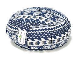 Daneben führt der shop viele. Yogakissen Blue Moon 42 X 15 Cm Gross Rund Blau Weiss Muster Yoga Kissen Meditationskissen Schweizer Bio Dinkelspelz Modern Natura Ch Schweizer Online Shop