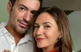 Viața Fabuloasă A Lui Elizabeth Taylor, Actrița Cu Ochi Violeți. A Fost  Măritată De 8 Ori!