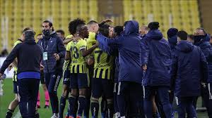 More images for fenerbahçe galatasaray beşiktaş » Fenerbahce Galatasaray Ve Besiktas In Yenildigi Haftada Onemli Avantaj Elde Etti