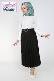 Kemerli Pliseli Etek 10222 1 40 Moda Sena Yeni Sezon Sonbahar Tesettur Etek Modelleri Moda Stilleri Moda Etek Modelleri