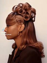 KFC at Gregory Park in Portmore caught fire a lot of people in Gregory Park  will have to swallow their pride and buy pan chicken tonight