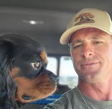 Do Cavalier King Charles Spaniels come in black and white?