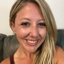 Danielle Schrage's Instagram, Twitter & Facebook