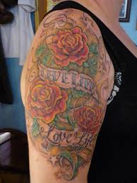 We are the leading provider of tattoo removal services in the washington, dc area, with over 25 years of experience in the removal of decorative, cosmetic, and traumatic tattoos. Schulter Old School Blumen Tattoo Von Dc Tattoo Saloon