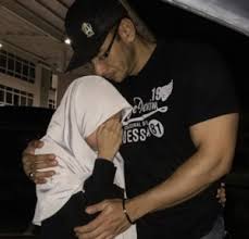 They have three children together: Ya Allah Menangis Norman Bila Dapat Tahu Abby Abadi Bayi Meninggal Dunia Dalam Kandungan Berita Viral