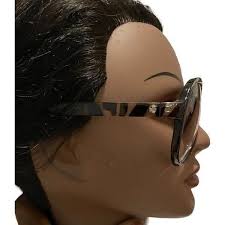 Women Elegant Sunglasses. Brown