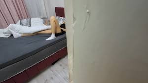 pov amateur مامان خوانده با شوهرم حرف بی غیرتی میزدیم که پسر خوانده منو  گایید ایرانی